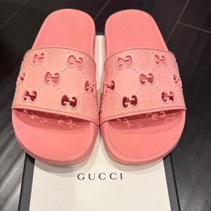 Gucci Light Pink Logo Slides